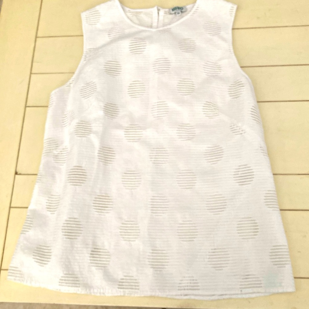 BLOW OUT SALE Kenzie skeevless blouse for women. Size XS #287